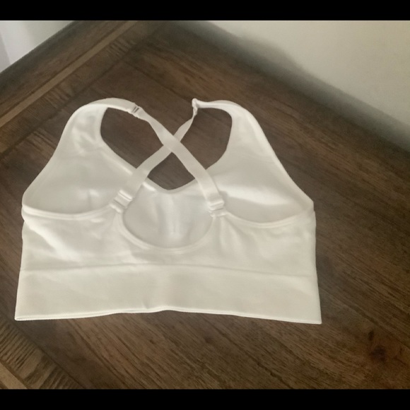 Puma Sports Bra EUC Size Small - Picture 2 of 4